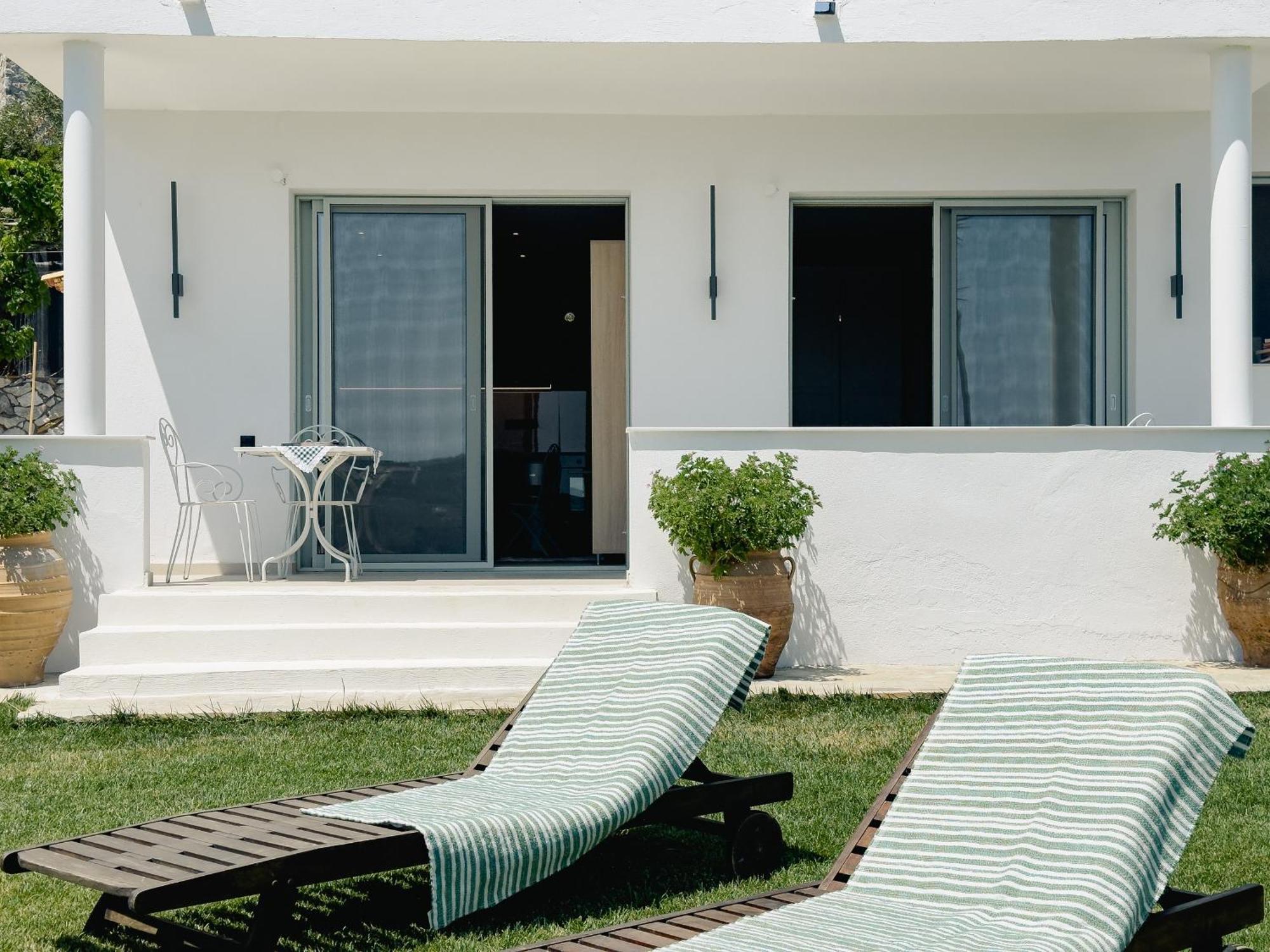 Philosophia -sophia * Skiathos